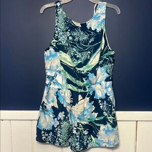 NWT One Clothing Blue and Green floral shorts romper with pockets sz L